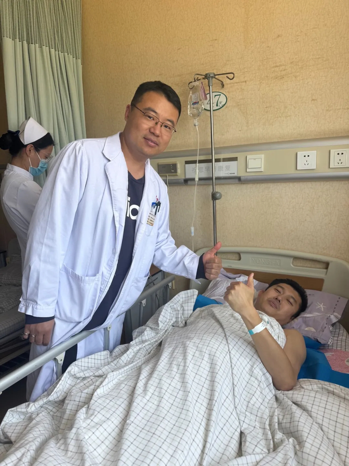世界杯赛事平台入口-病床远程带队！张晓楠骨折坚守，少年学子赛场传捷报|奎文区|护士|顾怀增|手术|舞蹈赛事_新浪体育_新浪新闻